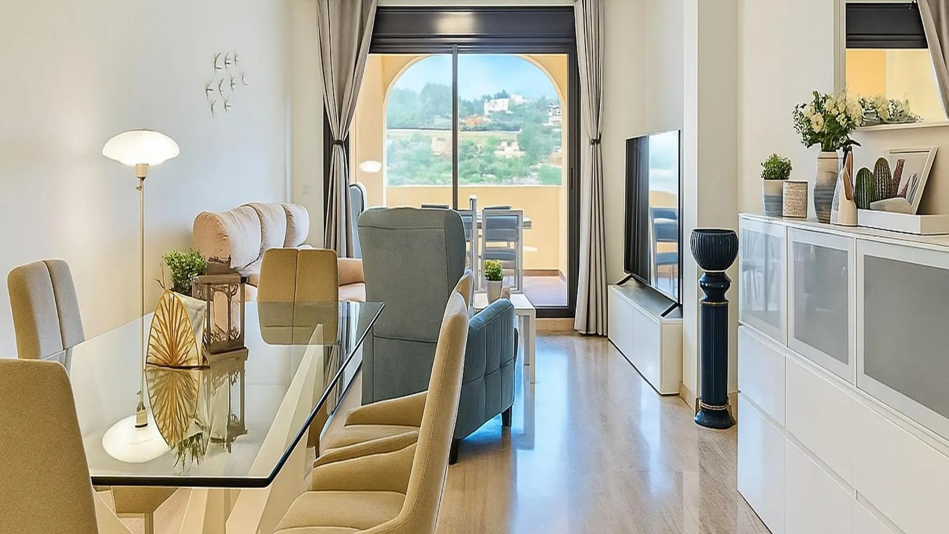 Dona Lucia Resort- Between Mountain And Sea Estepona Lejlighed